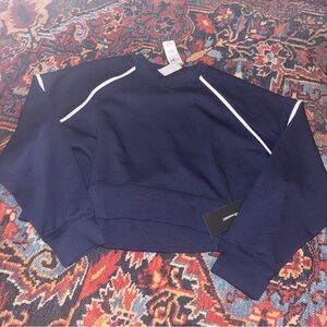 Abercrombie & Fitch cropped sweatshirt — YPB